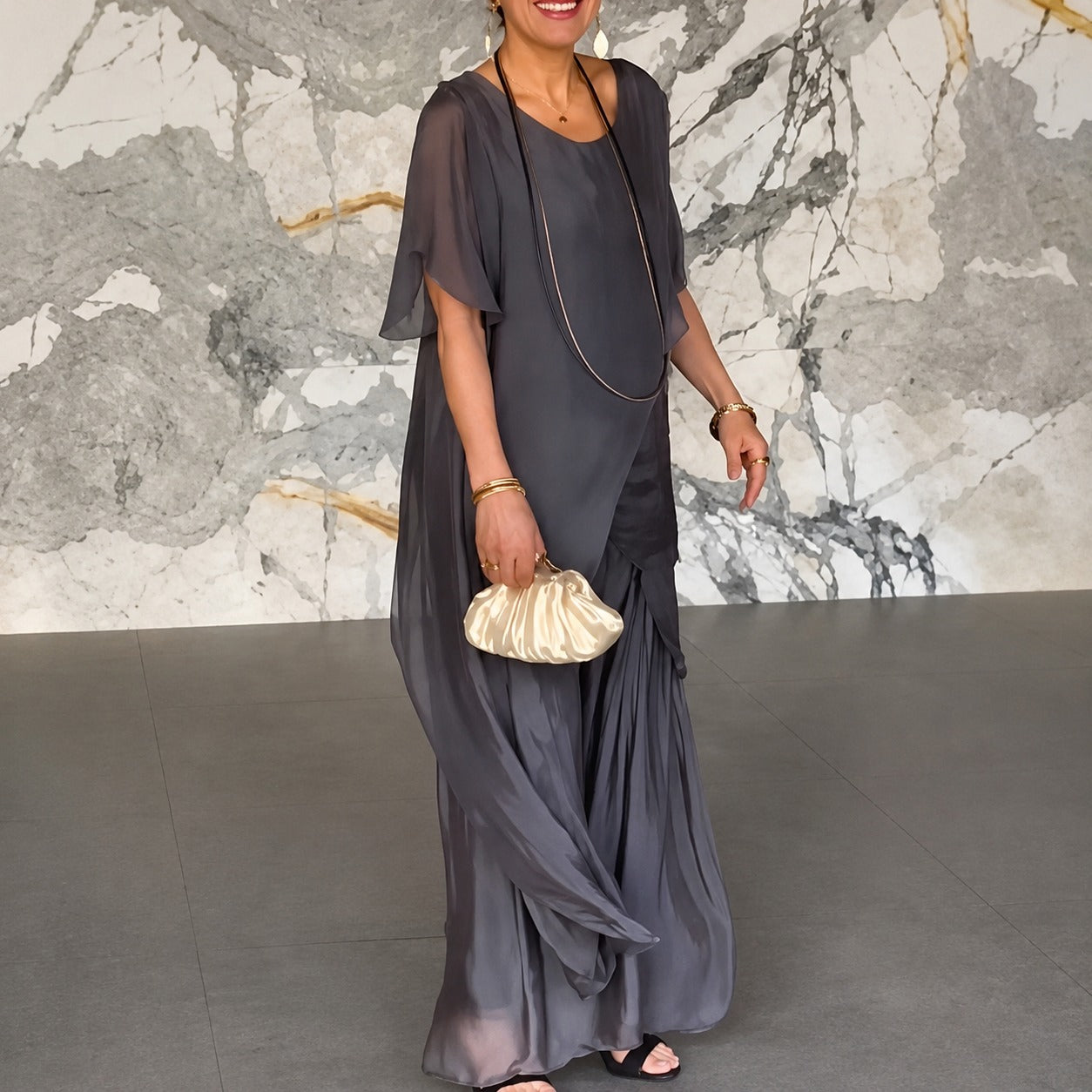 Set Evelina™ with Asymmetric Longline Top and Wide-Leg Pants