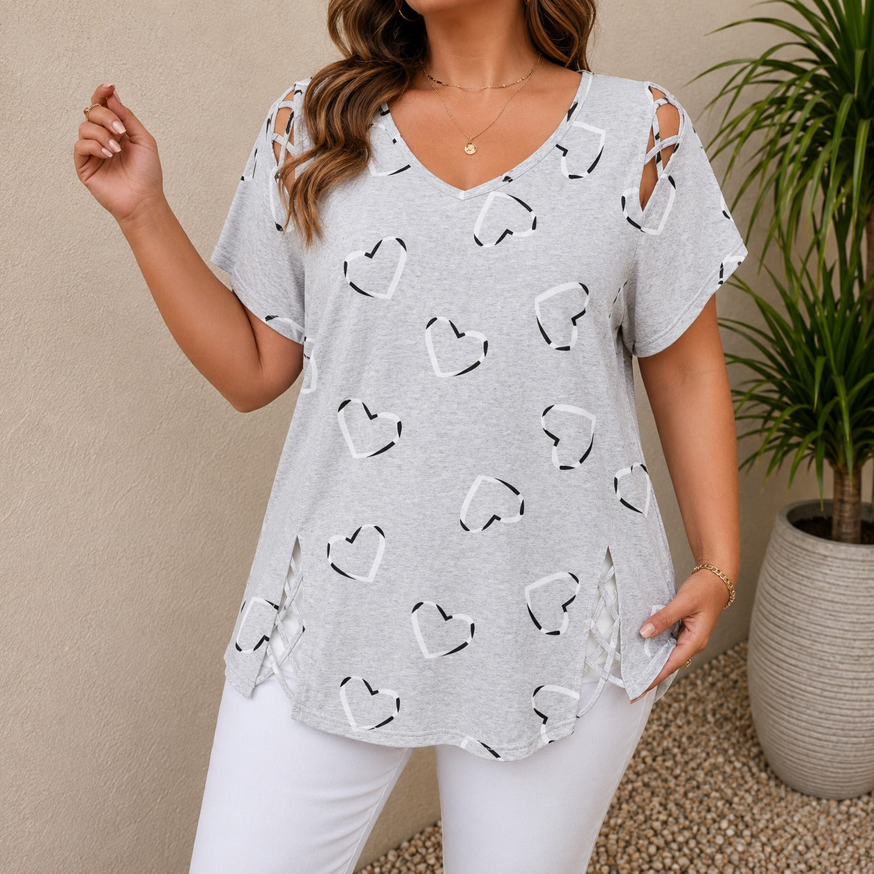 Blouse Hailey™ with Heart Print and Cutout Shoulders