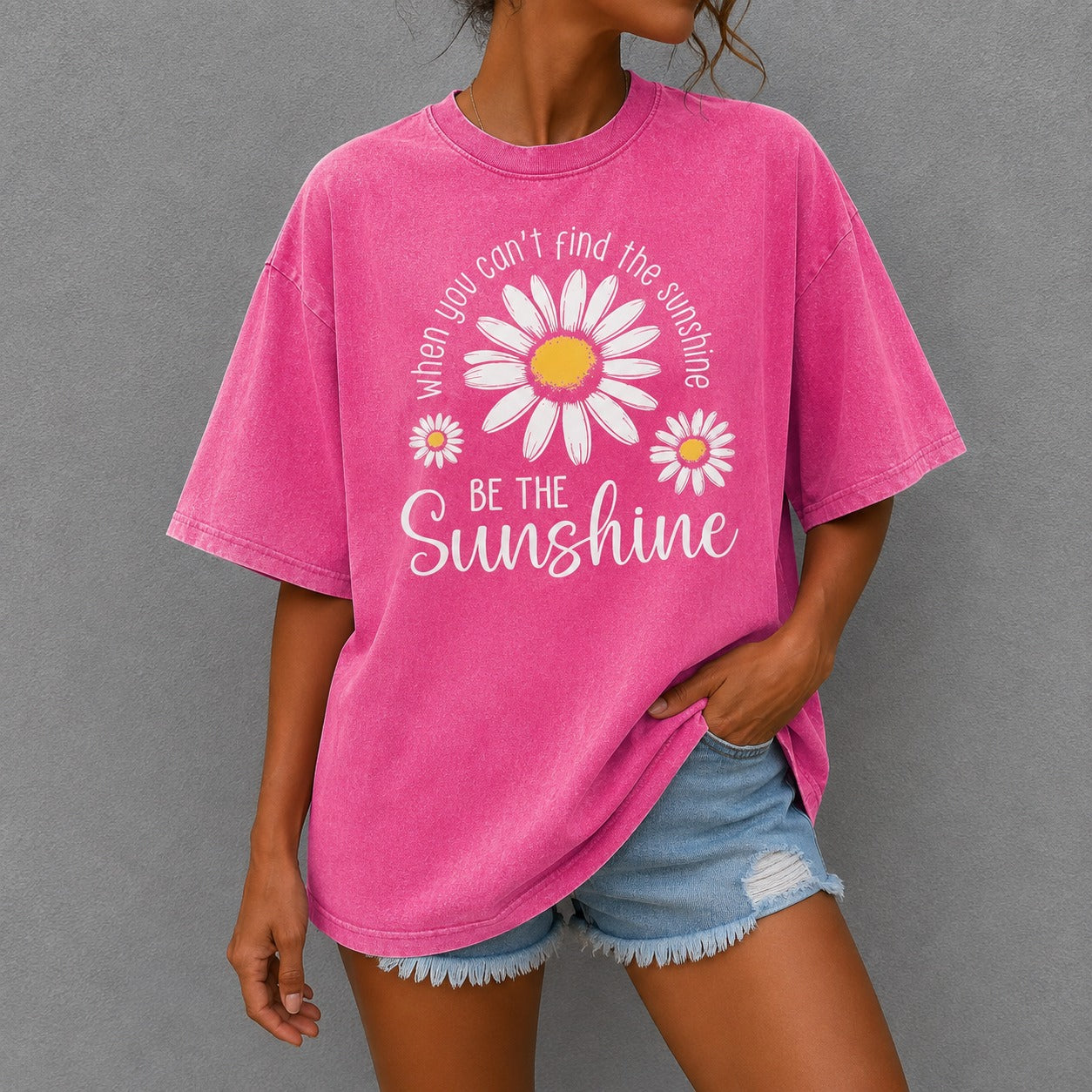 T-Shirt Katherine™ in Cotton with Daisy Graphic, Vintage Wash and Crew Neck