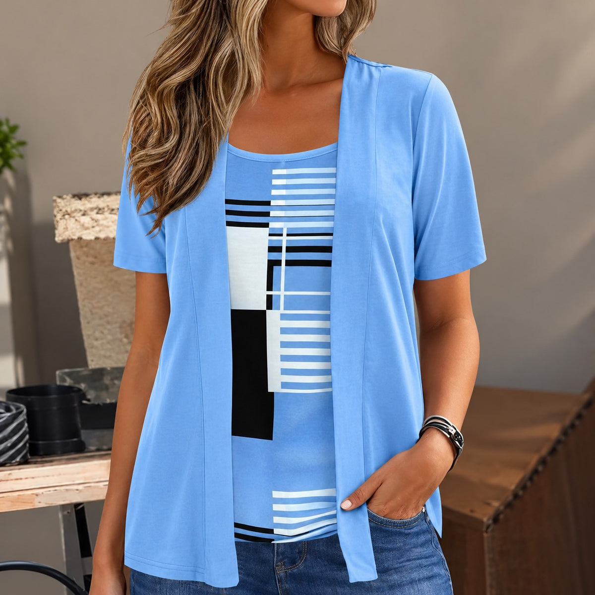 Blouse Monroe™ 2-in-1 with Open Overlay Efect and Geometric Print