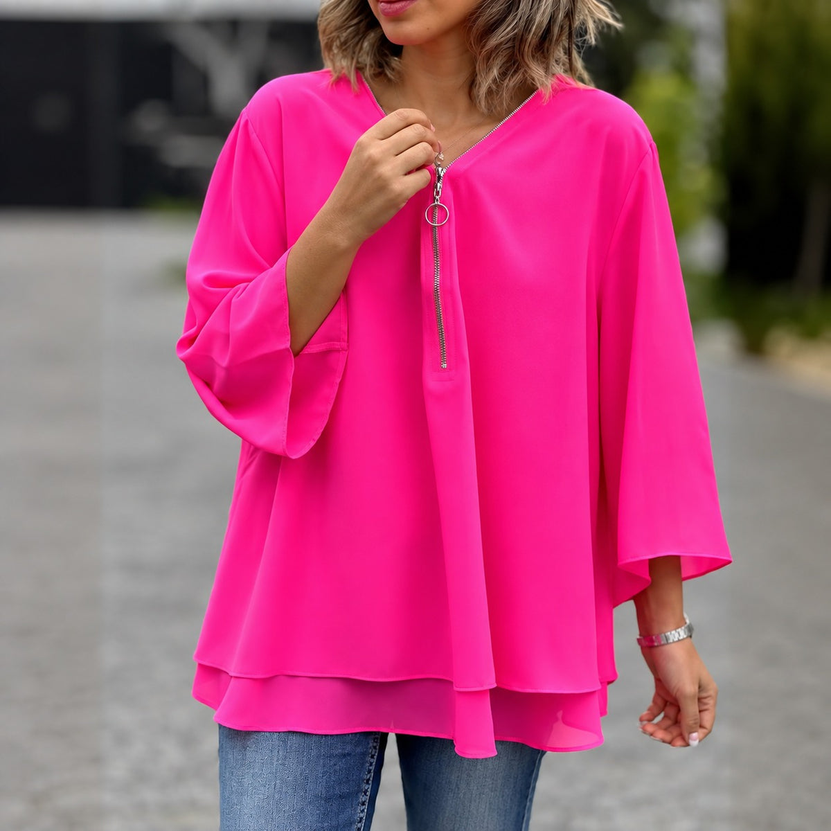 Blouse Ainsley™ with Front Zipper, Relaxed Fit and Layered Hem