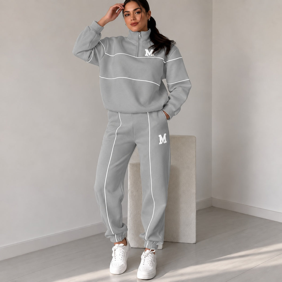Women’s Michigan™ Set with High-Neck College Sweatshirt and Elastic-Waist Joggers