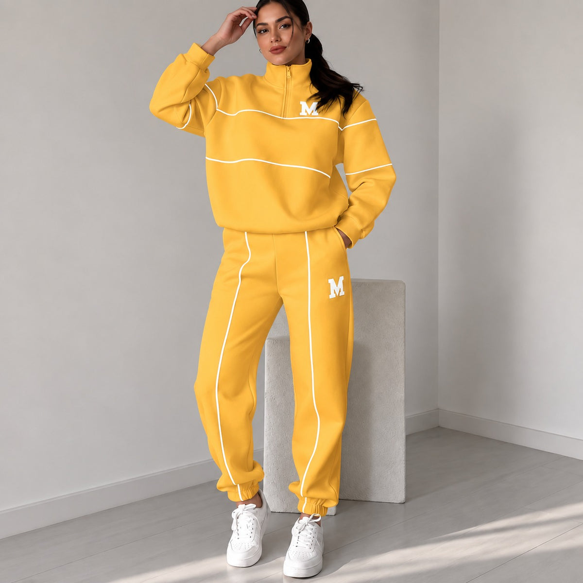 Women’s Michigan™ Set with High-Neck College Sweatshirt and Elastic-Waist Joggers