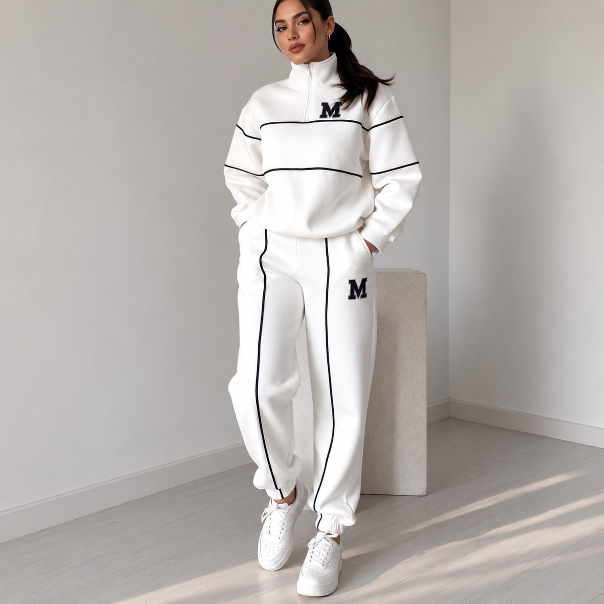 Women’s Michigan™ Set with High-Neck College Sweatshirt and Elastic-Waist Joggers