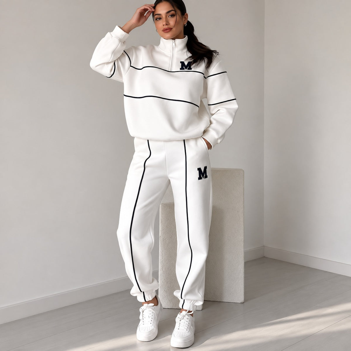 Women’s Michigan™ Set with High-Neck College Sweatshirt and Elastic-Waist Joggers