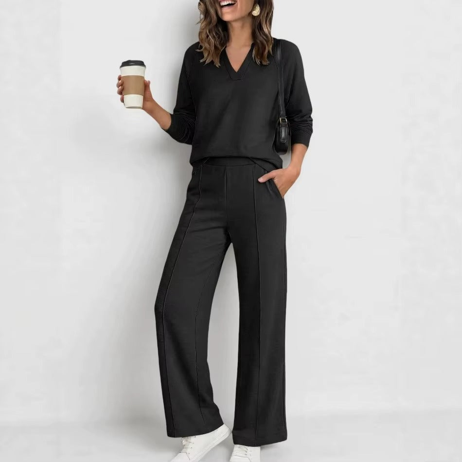 Two-Piece Set Daisy™ with a V-Neck Long-Sleeve Top and Wide-Leg Pants