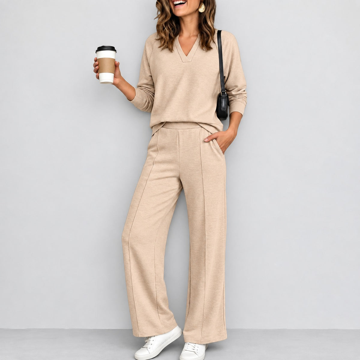 Two-Piece Set Daisy™ with a V-Neck Long-Sleeve Top and Wide-Leg Pants