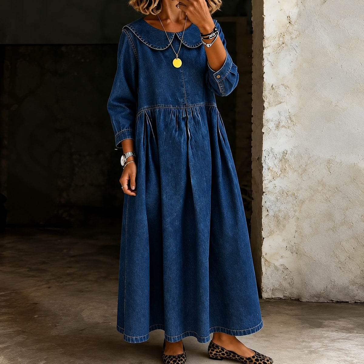 Dress Maisie™ with Peter Pan Collar and Flowy Skirt