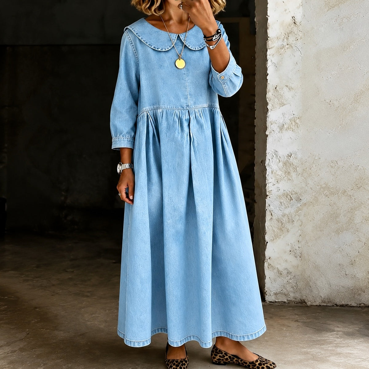 Dress Maisie™ with Peter Pan Collar and Flowy Skirt