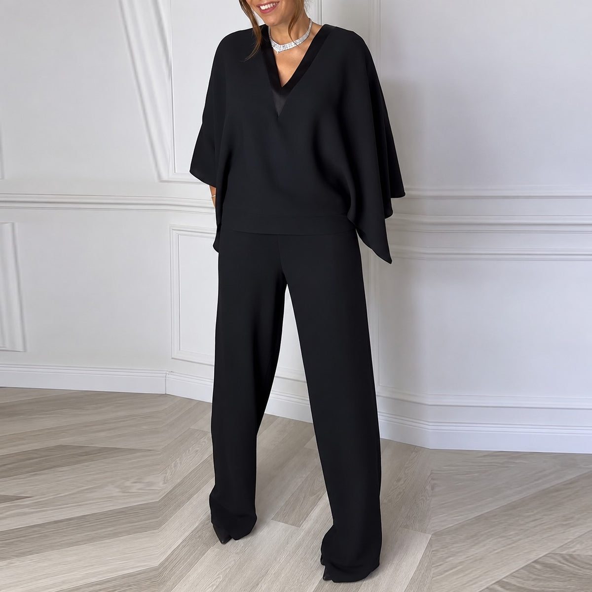 Two-Piece Set Simone™ with Wide-Sleeve V-Neck Top and Wide-Leg Pants