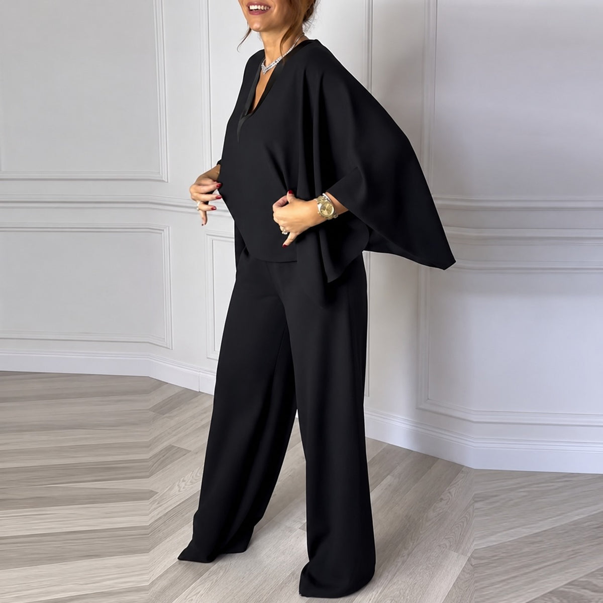 Two-Piece Set Simone™ with Wide-Sleeve V-Neck Top and Wide-Leg Pants