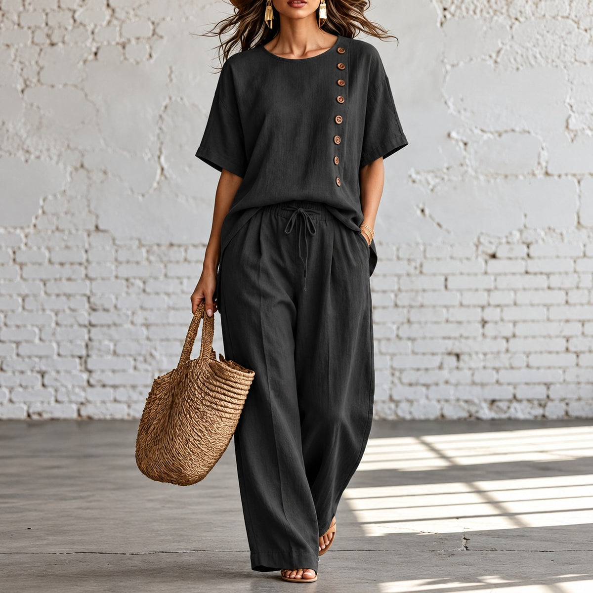 Set Kinsale™ with Button-Detail Top and Wide-Leg Pants