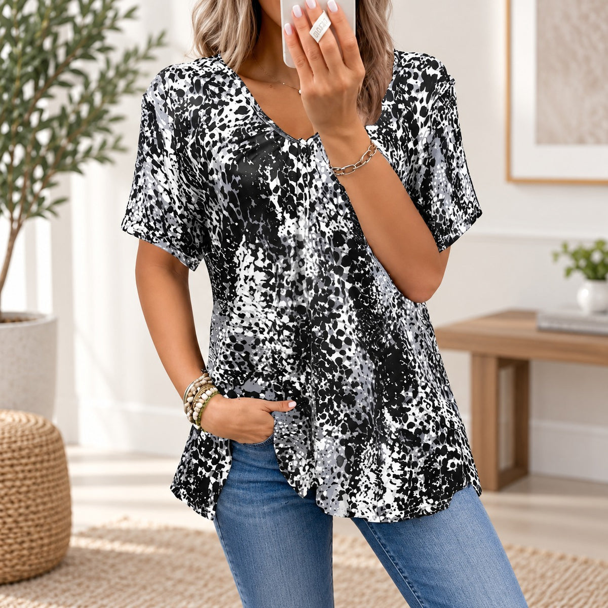 Seralia™ Blouse with Animal Print, V-Neck and Short Sleeves