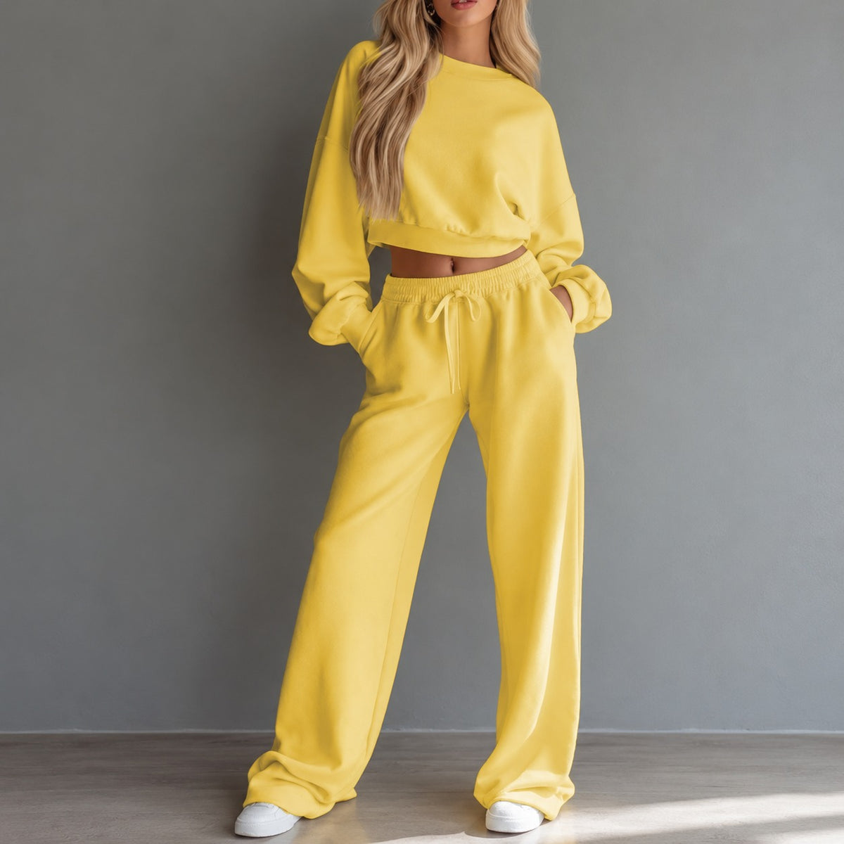 Two-Piece Set Eliana™ with Long-Sleeve Cropped Top and Drawstring Pants