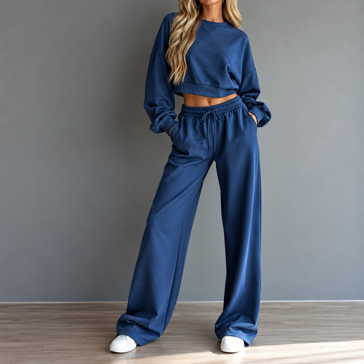 Two-Piece Set Eliana™ with Long-Sleeve Cropped Top and Drawstring Pants