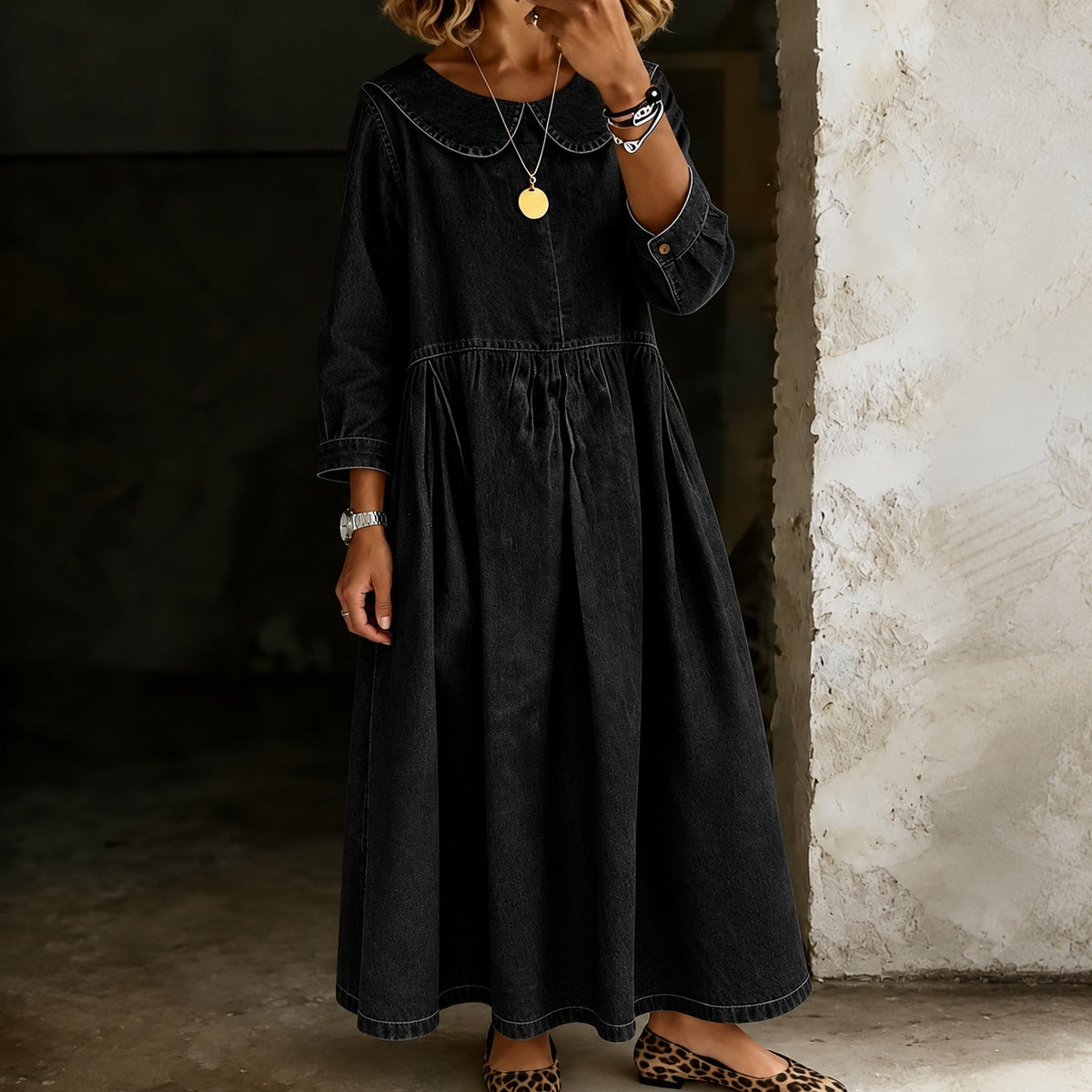 Dress Maisie™ with Peter Pan Collar and Flowy Skirt